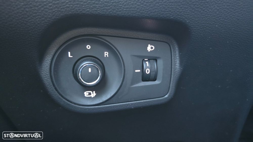 MG MG4 64 kWh Luxury - 11