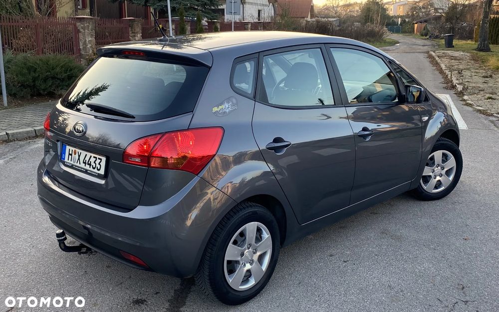 Kia Venga 1.6 L - 10