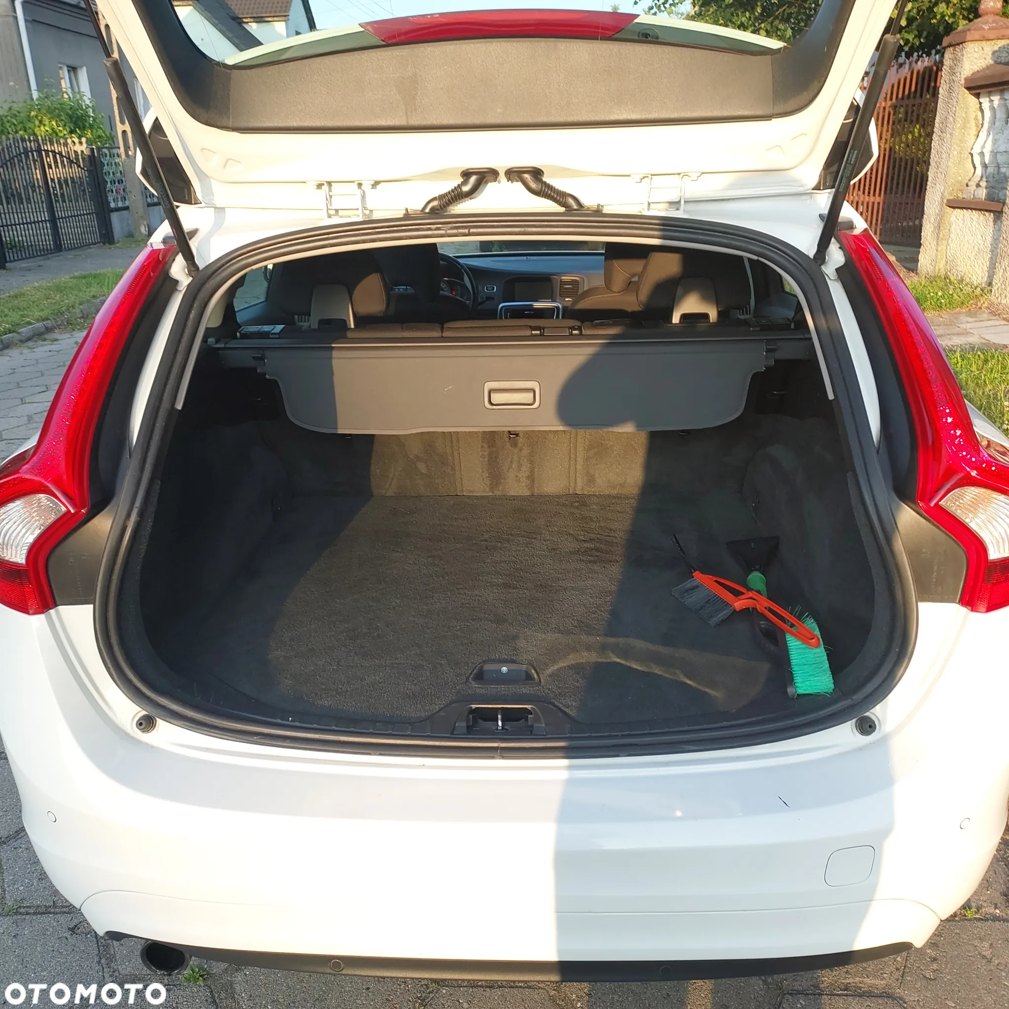 Volvo V60 D2 Base - 11