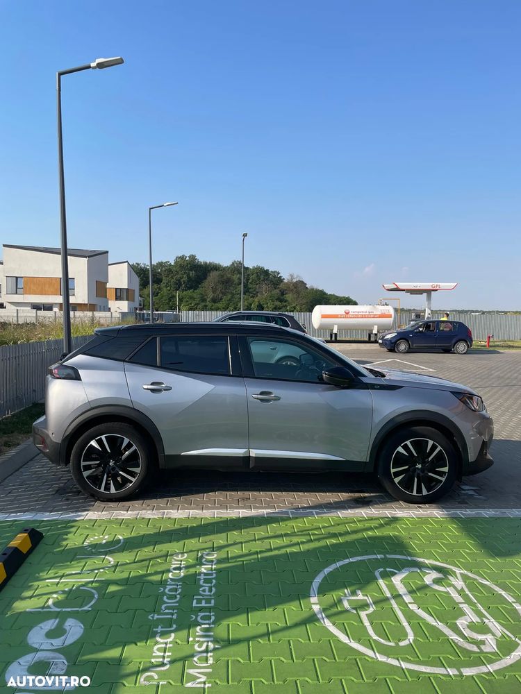 Peugeot 2008 50 kWh GT - 6