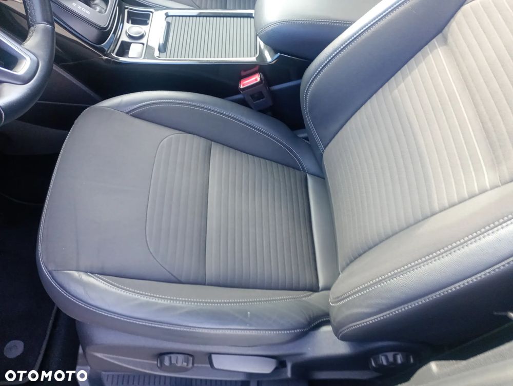 Ford Kuga 2.0 TDCi 4WD Titanium - 22