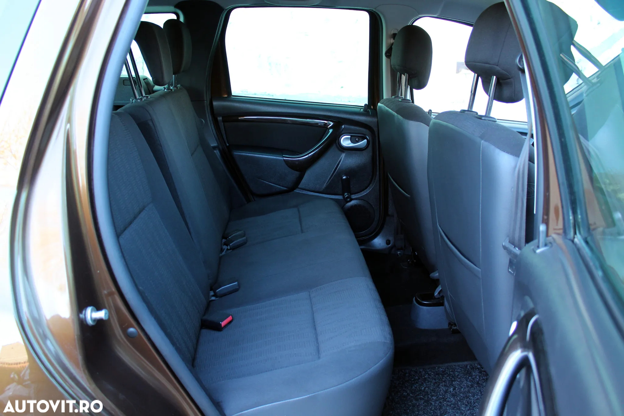 Dacia Duster dCi 110 FAP 4x4 Prestige - 8