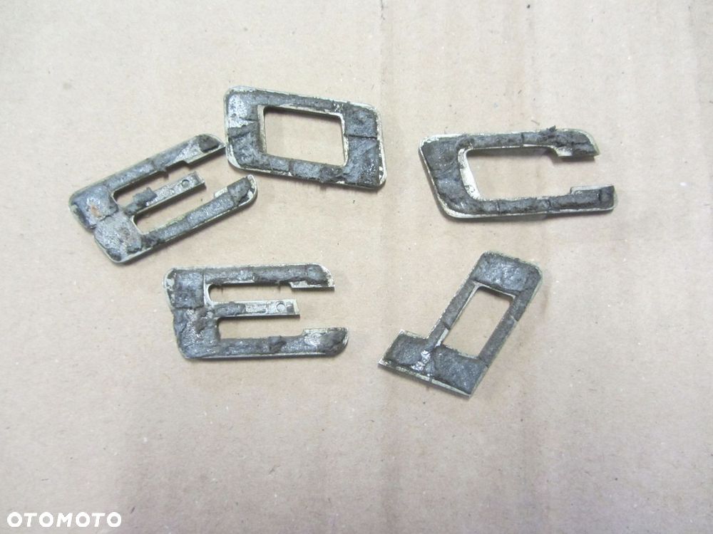 znaczek emblemat na klapę bmw e46 330 cd - 3