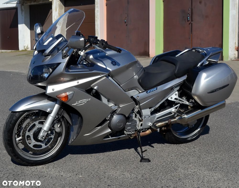 Yamaha FJR - 4