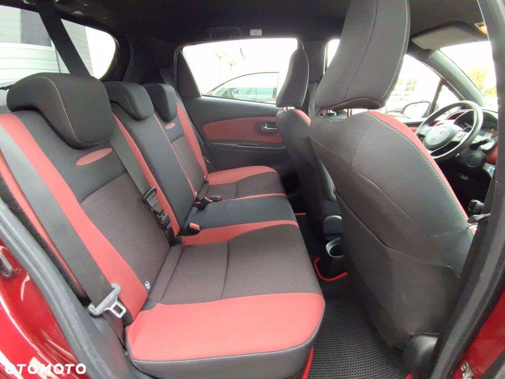 Toyota Yaris - 10