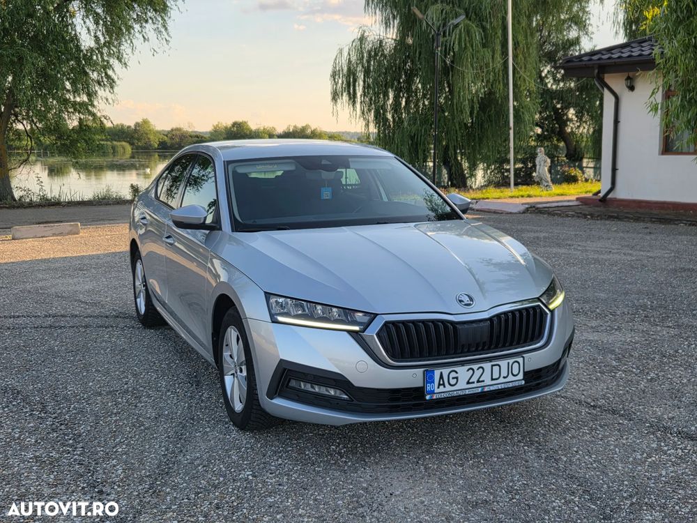 Skoda Octavia 2.0 TDI DSG Ambition - 2