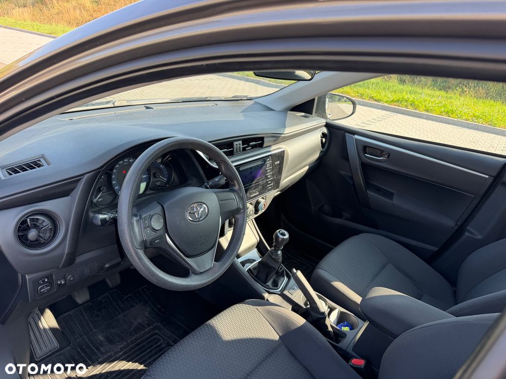 Toyota Corolla - 7