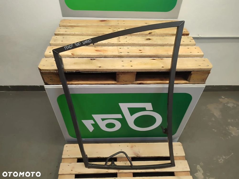 Ramka szyby przedniej H350810110030 Fendt 720 Vario - 4