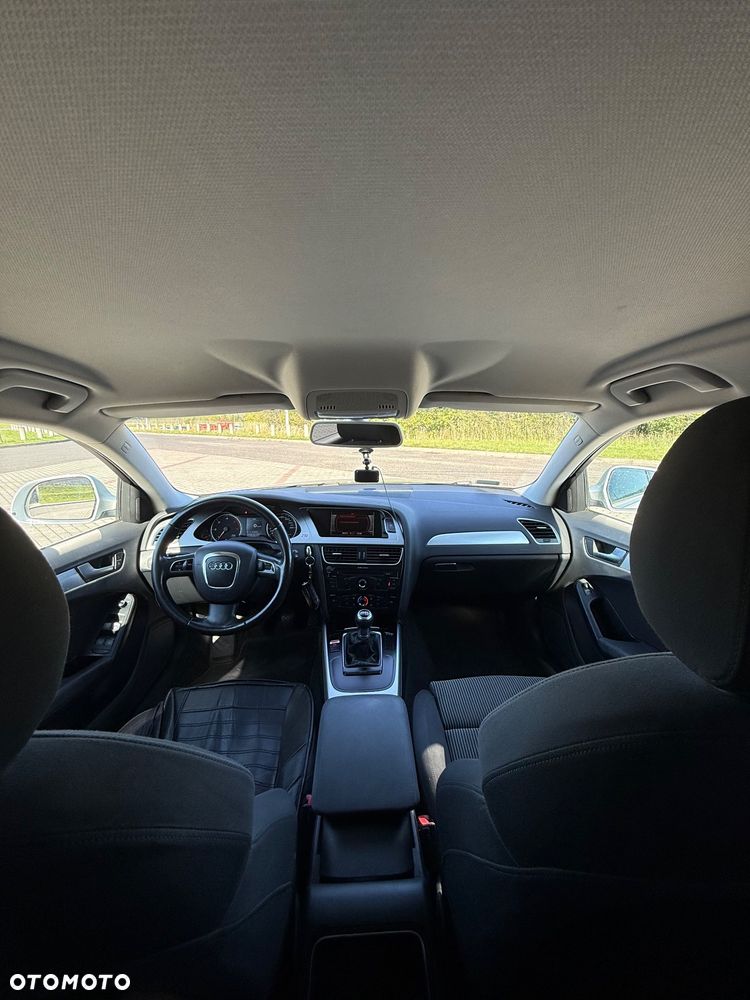 Audi A4 Avant - 25