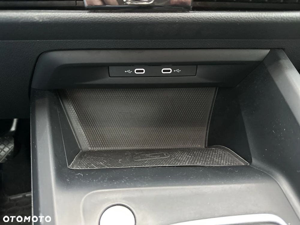 Volkswagen Golf 2.0 TDI Life - 25