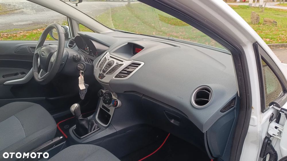 Ford Fiesta 1.25 Celebration - 14