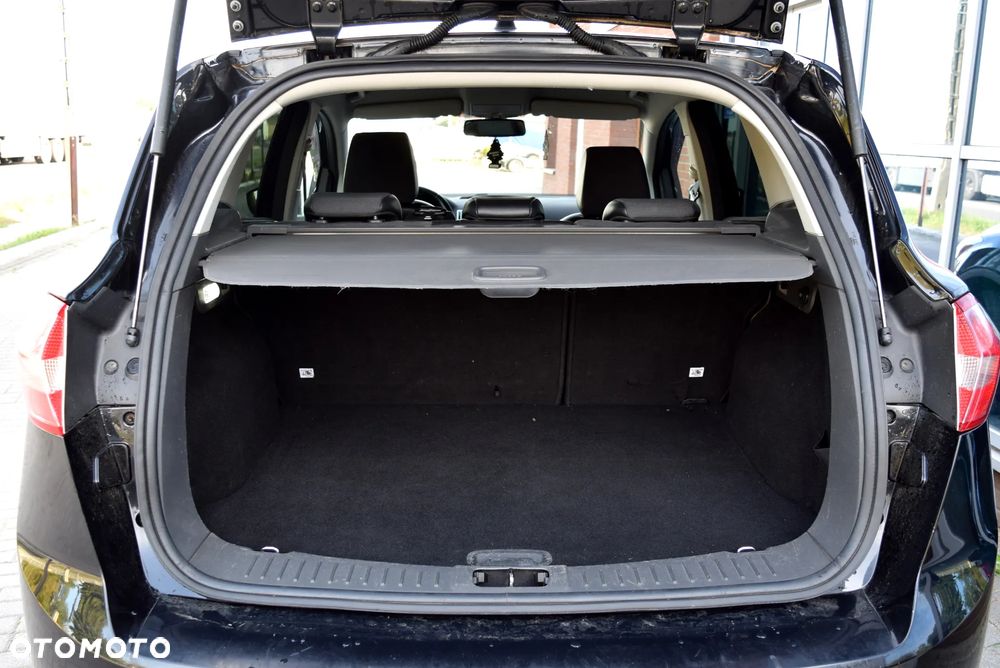 Ford Kuga - 9