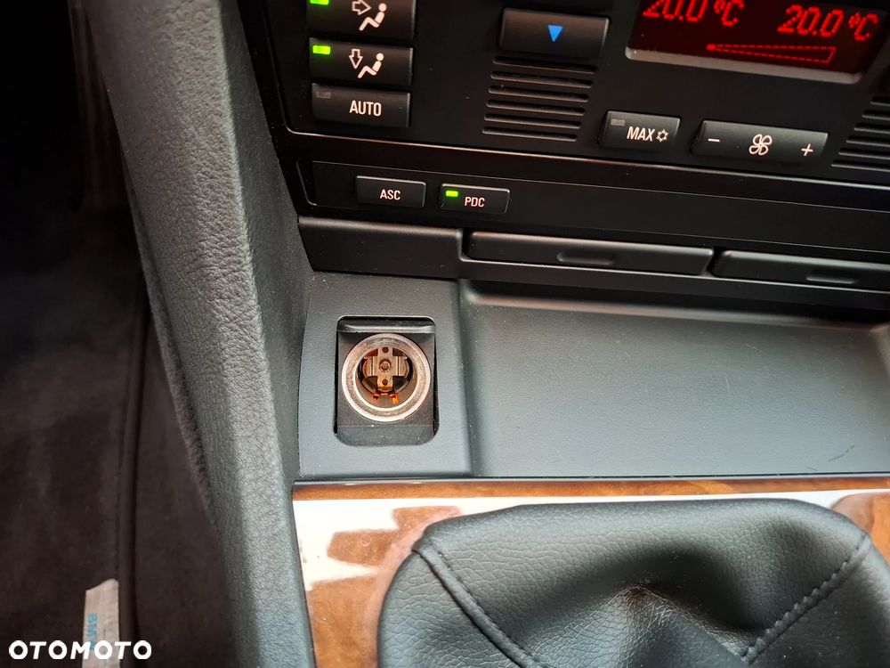 BMW Seria 5 525i - 31