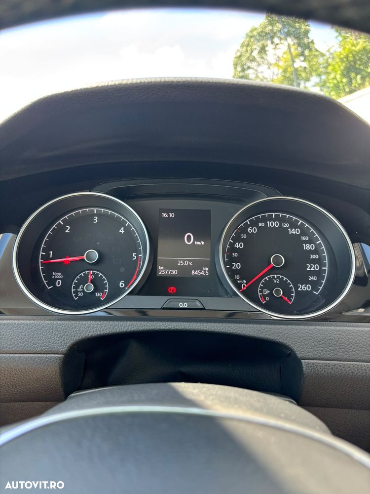 Volkswagen Golf 1.6 TDI Sound - 17