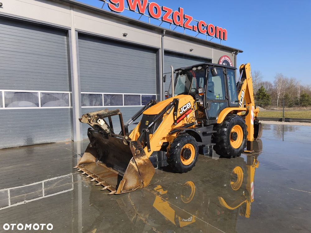JCB 3CX - 4