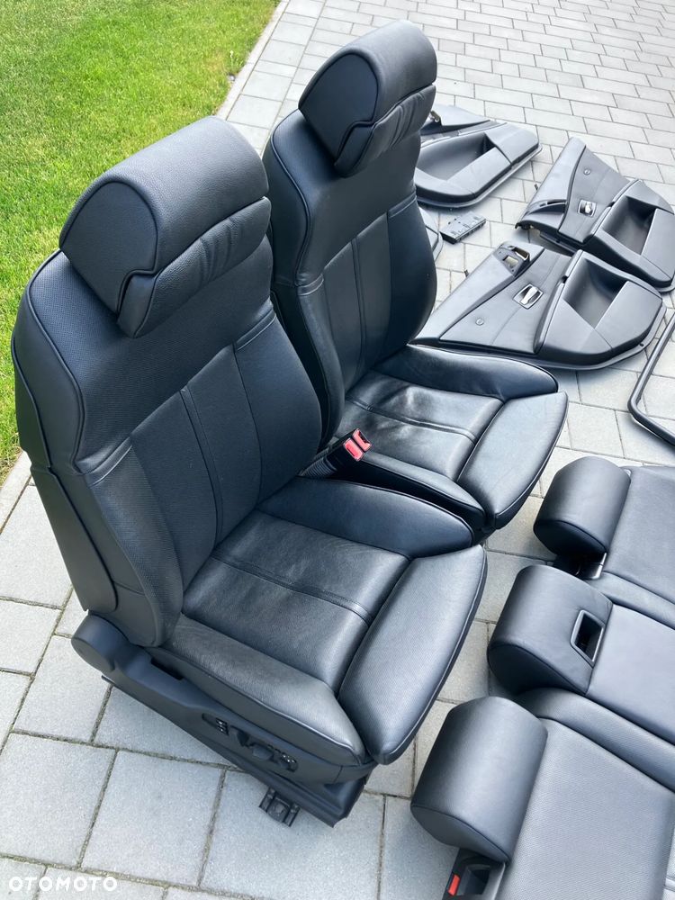 FOTELE KANAPA BOCZKI BMW E60 E61 TOURING KOMBI CZARNA SKÓRA WENTYLOWANA KOMFORT WENTYLE WENTYLOWANE KOMFORTY PRZED LIFT RARYTAS STAN PERFEKCYJNY!!! CZARNE ELEKTRYCZNE ROLETKI PRZECIWSŁONECZNE ROLETY DRZWI - 5
