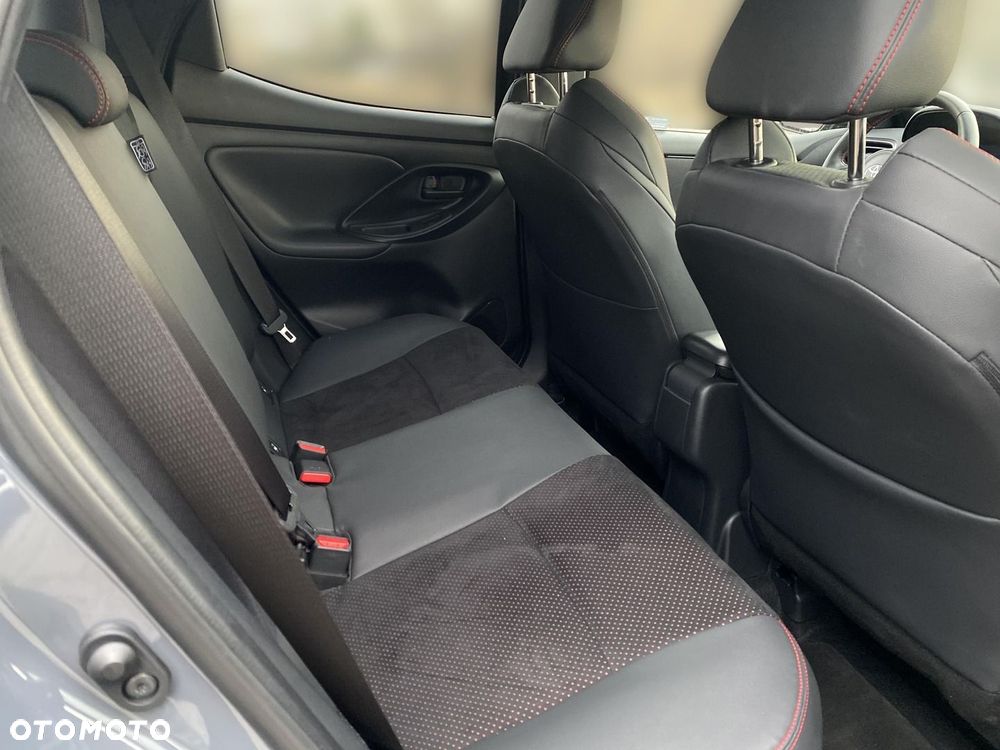 Toyota Yaris - 14
