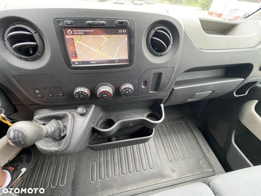 Renault Master - 11