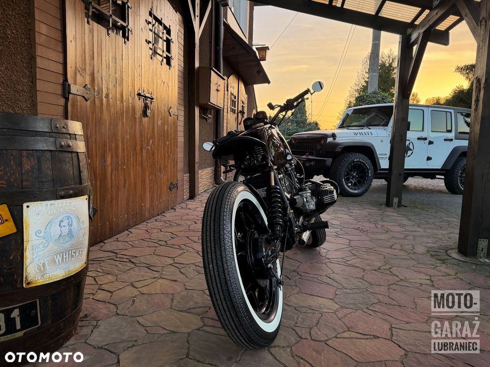 BMW R - 9