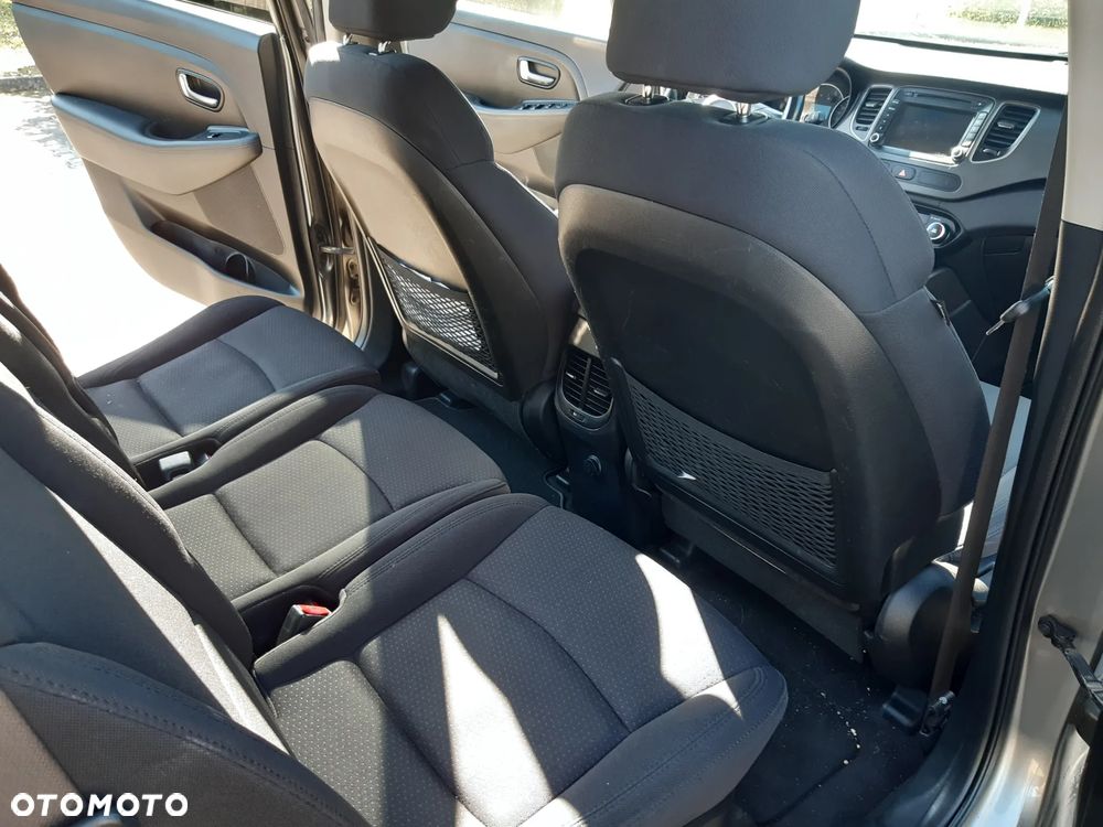 Kia Carens 1.7 CRDi 115 Dream Team Edition - 15