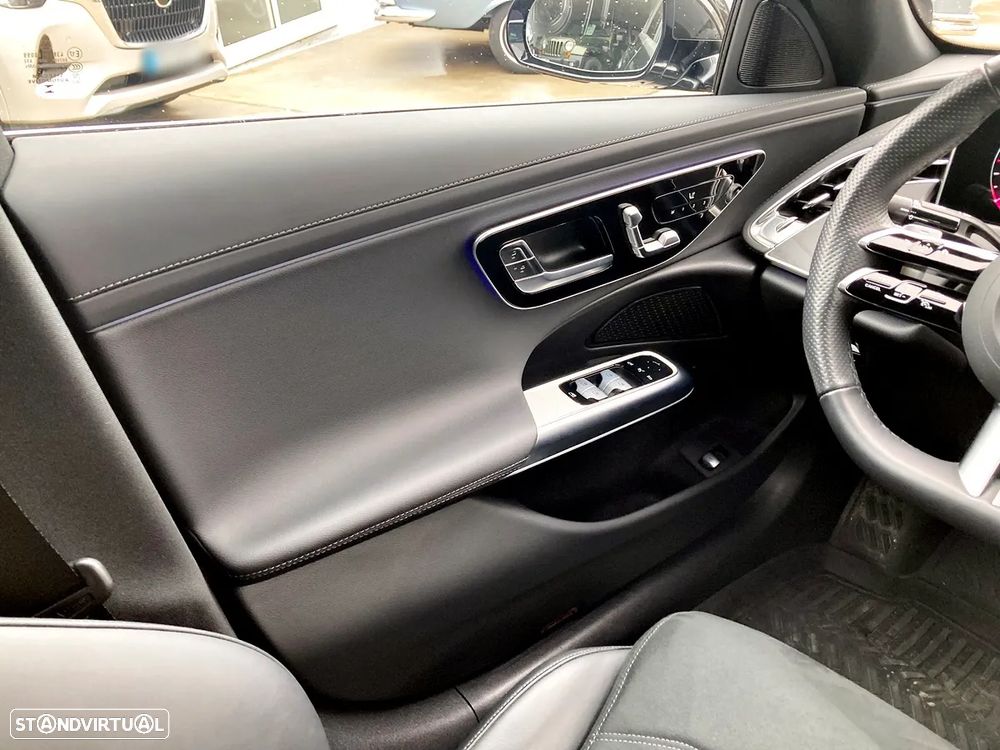 Mercedes-Benz E 300 e AMG Line - 13