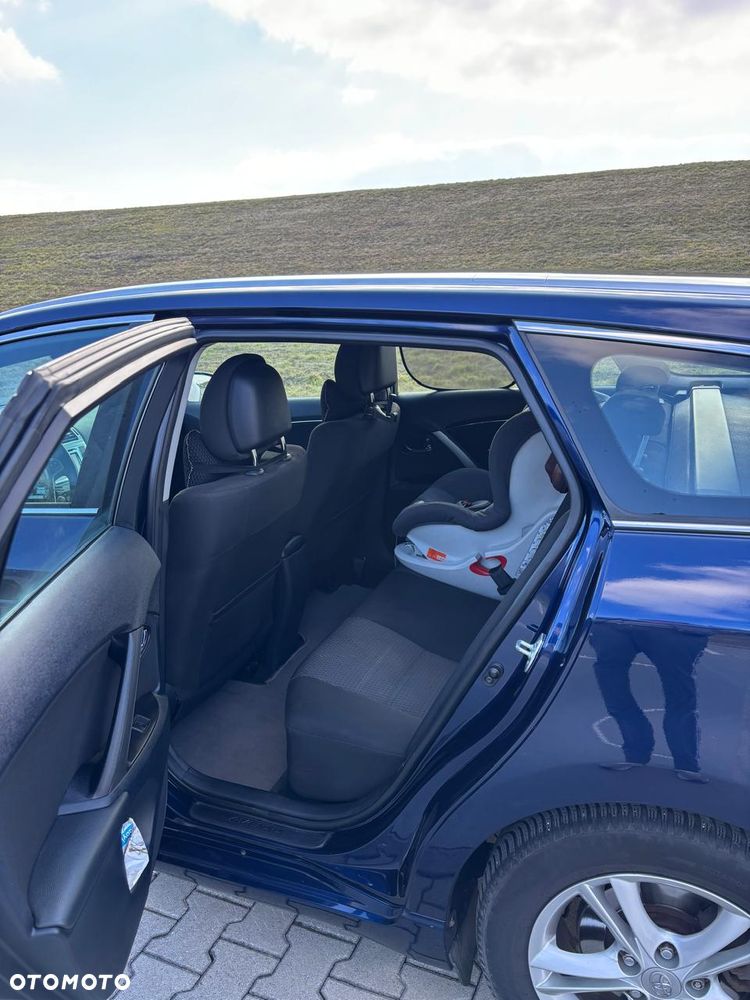 Toyota Avensis 2.0 D-4D Active - 10