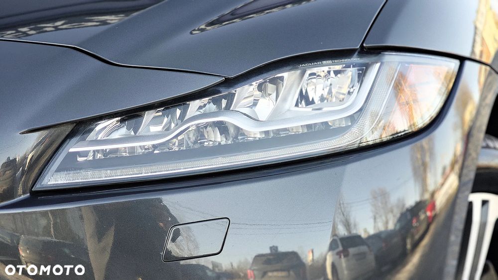 Jaguar F-Pace 2.0 i4P AWD R-Sport - 6