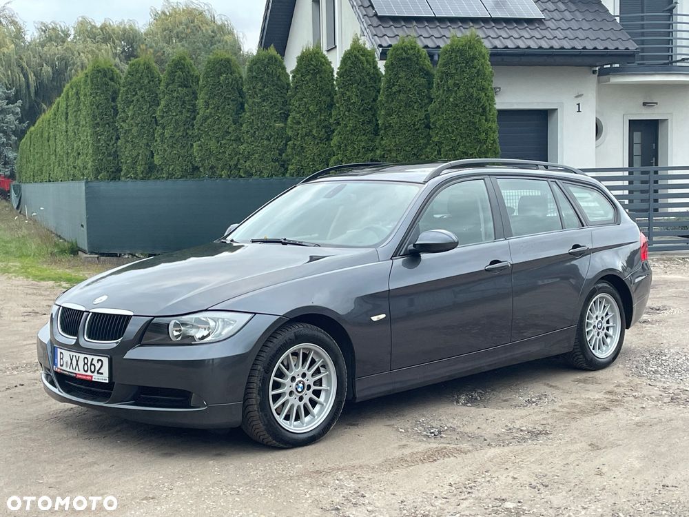 BMW Seria 3 320i - 3