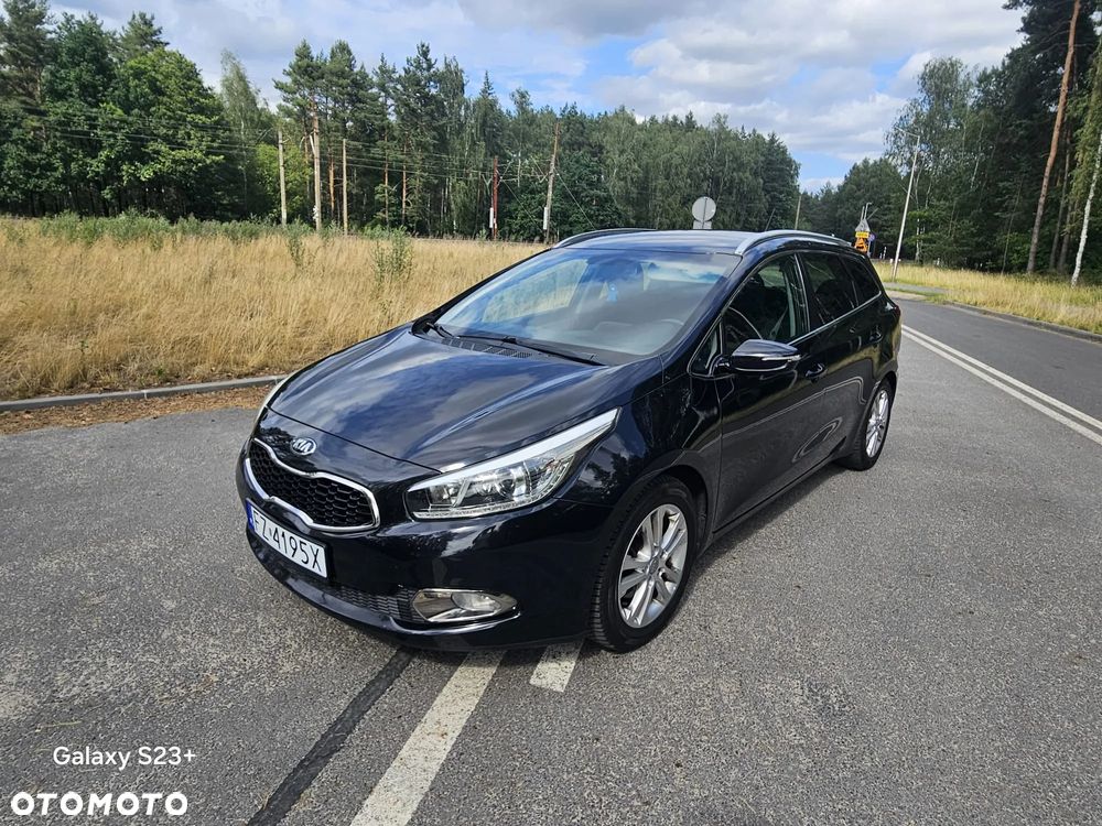 Kia Ceed 1.6 GDI Dream Team Edition - 1