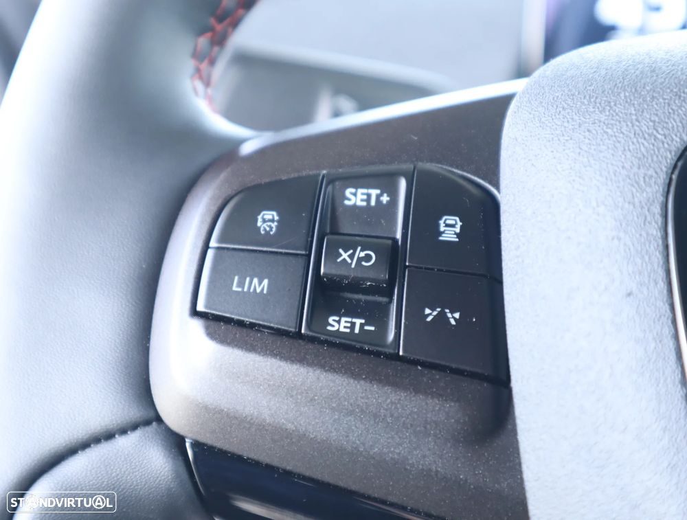 Ford Mustang Mach-E AWD PREMIUM - 32