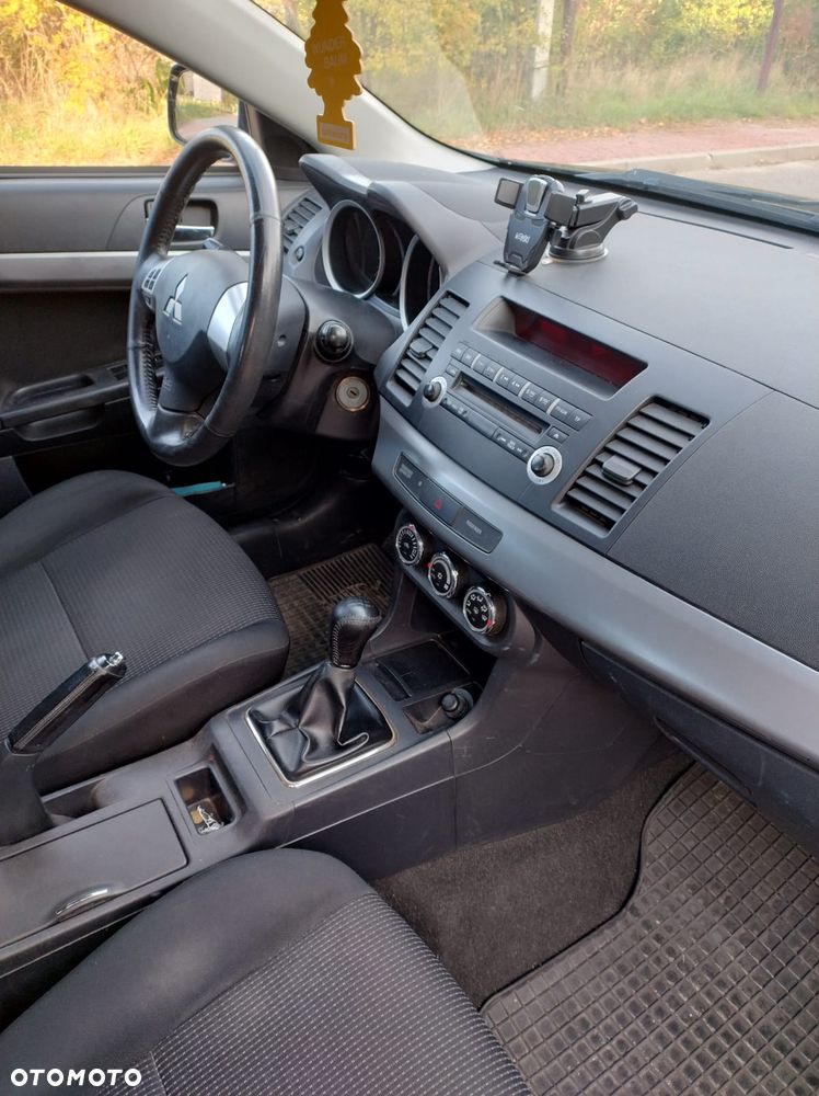 Mitsubishi Lancer 2011 photo 5