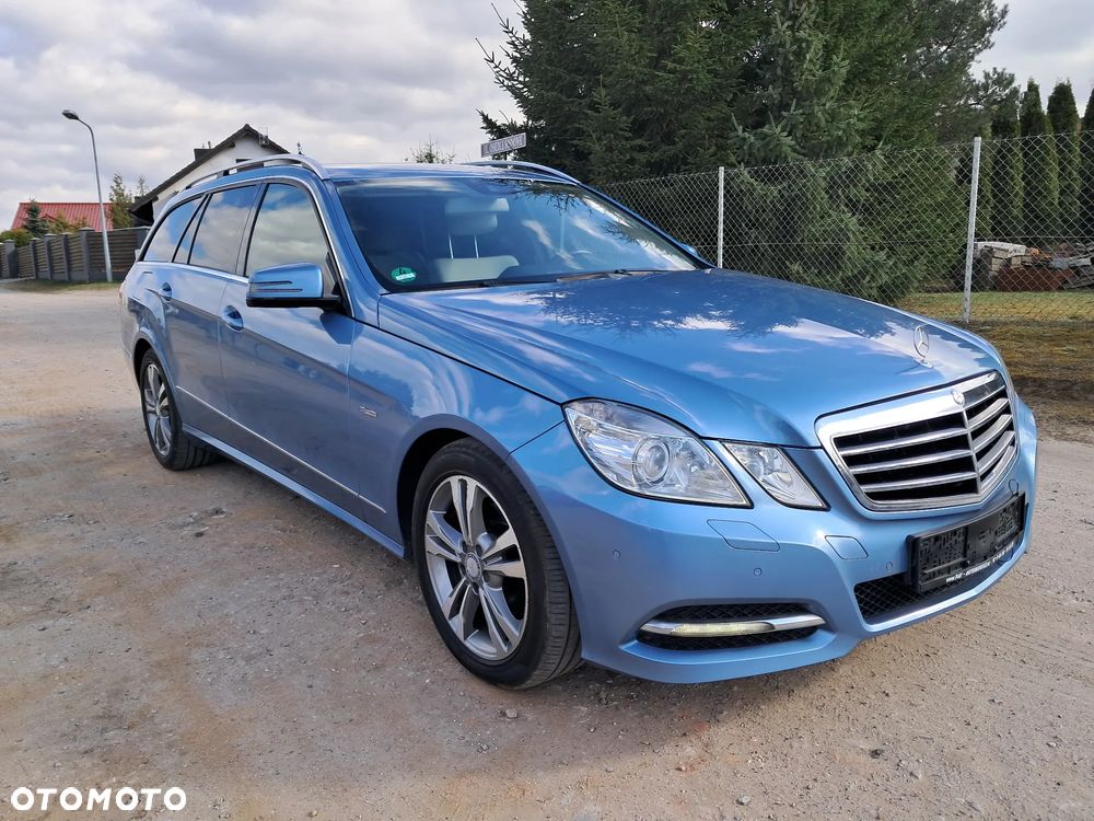 Mercedes-Benz Klasa E 220 CDI DPF BlueEFFICIENCY Elegance - 9