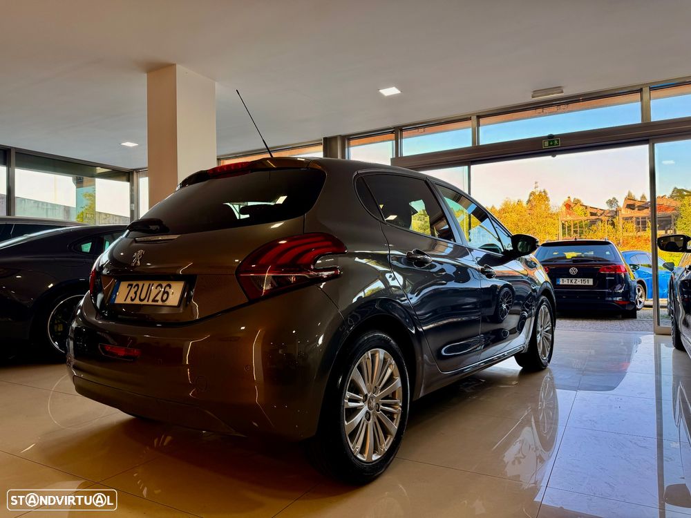 Peugeot 208 1.2 PureTech Style - 8