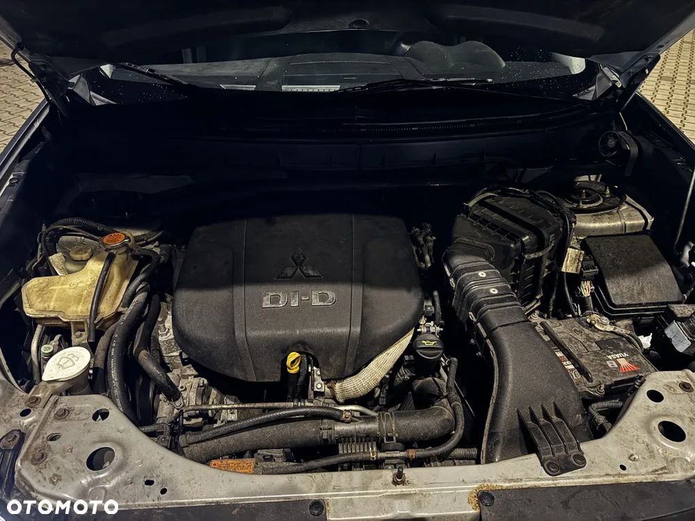 Mitsubishi Outlander 2.2 DID Intense + - 17