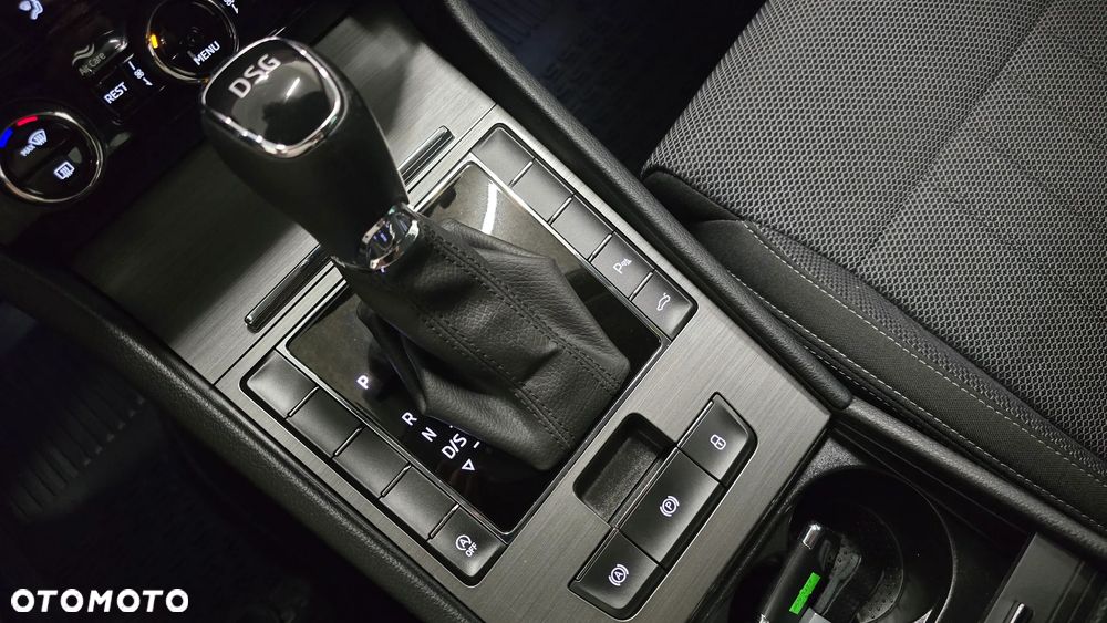 Skoda Superb 1.5 TSI Style DSG - 23