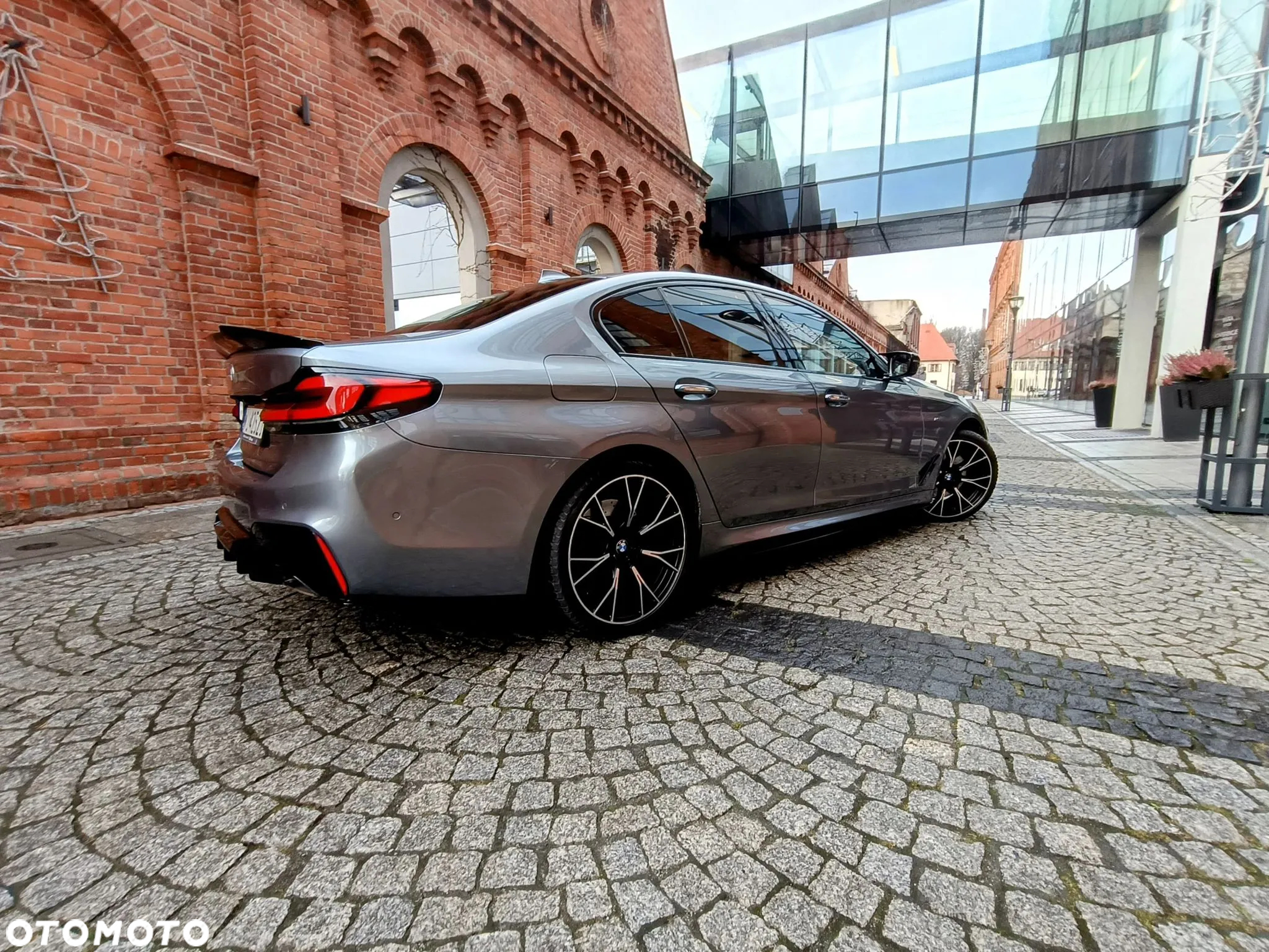 BMW Seria 5 530d xDrive M Sport sport - 2