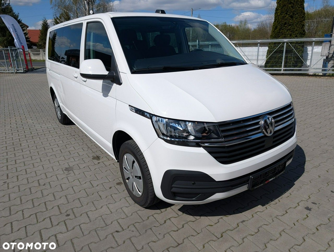 Volkswagen Caravelle - 7