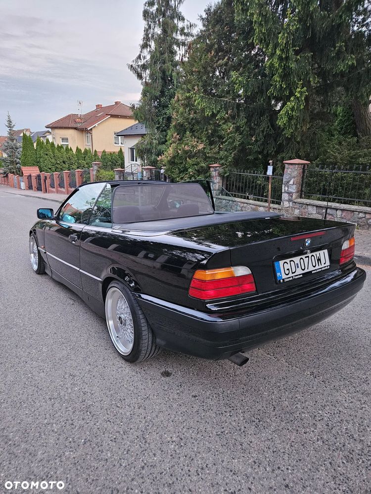 BMW Seria 3 320i - 4
