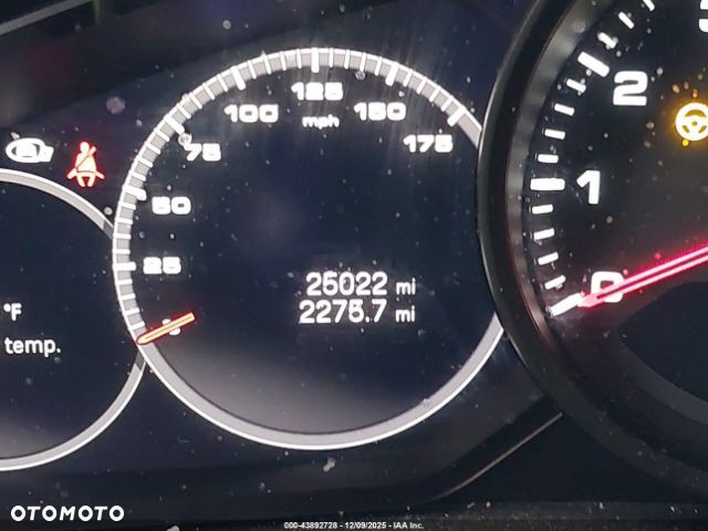 Porsche Cayenne - 14