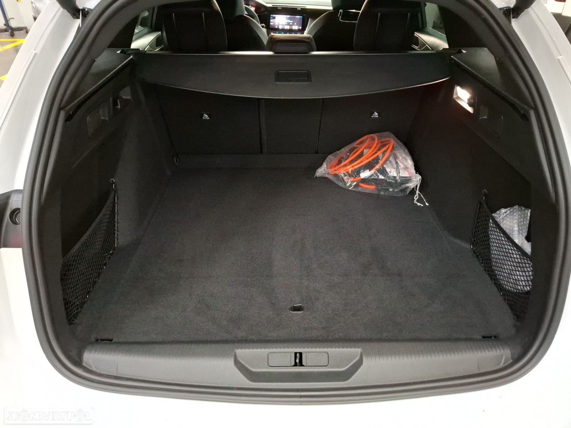 Peugeot 308 SW 1.6 Hybrid GT e-EAT8 - 26