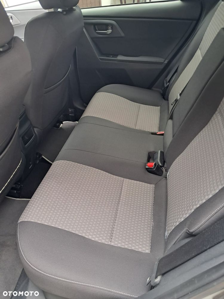 Toyota Auris Hybrid 135 Selection - 8