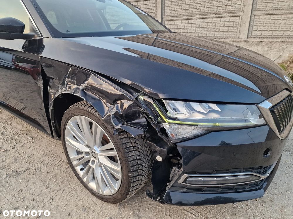 Skoda Superb ver-combi-1-4-tsi-iv-dsg-style - 24