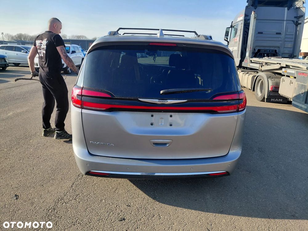 Chrysler Pacifica - 31