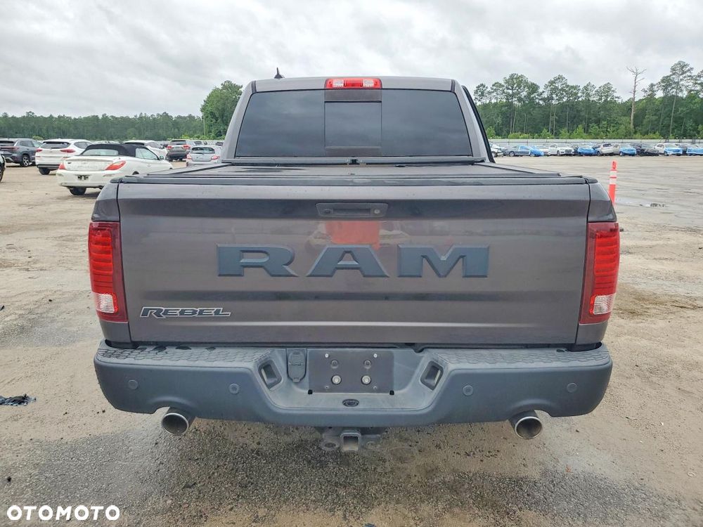 Dodge RAM 5.7 4x4 - 5
