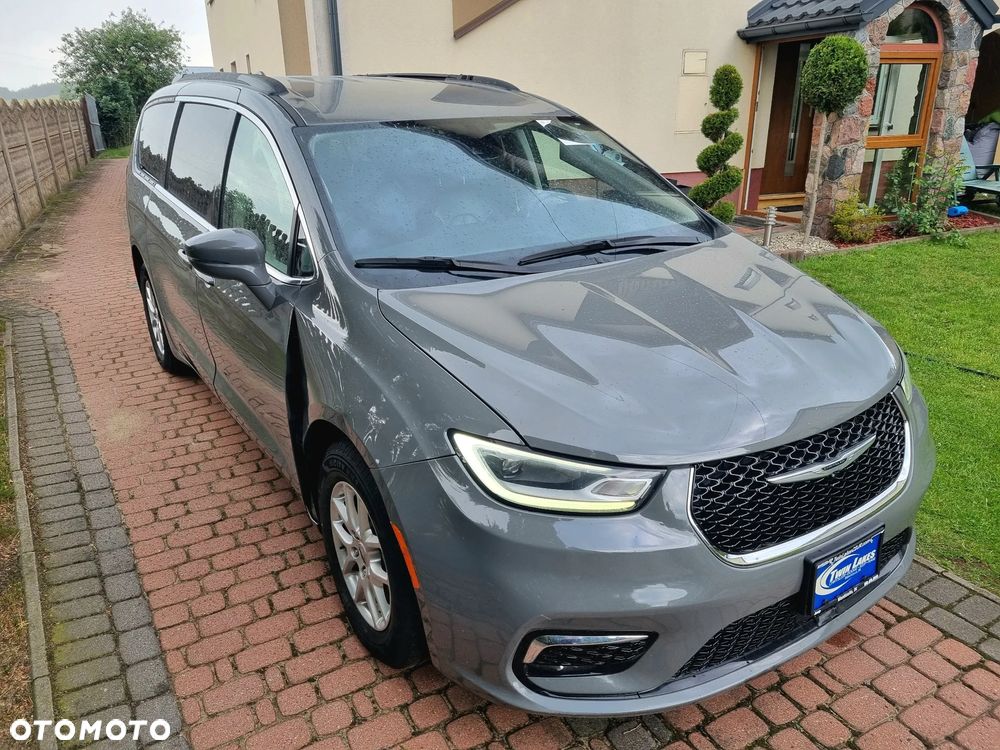 Chrysler Pacifica - 2