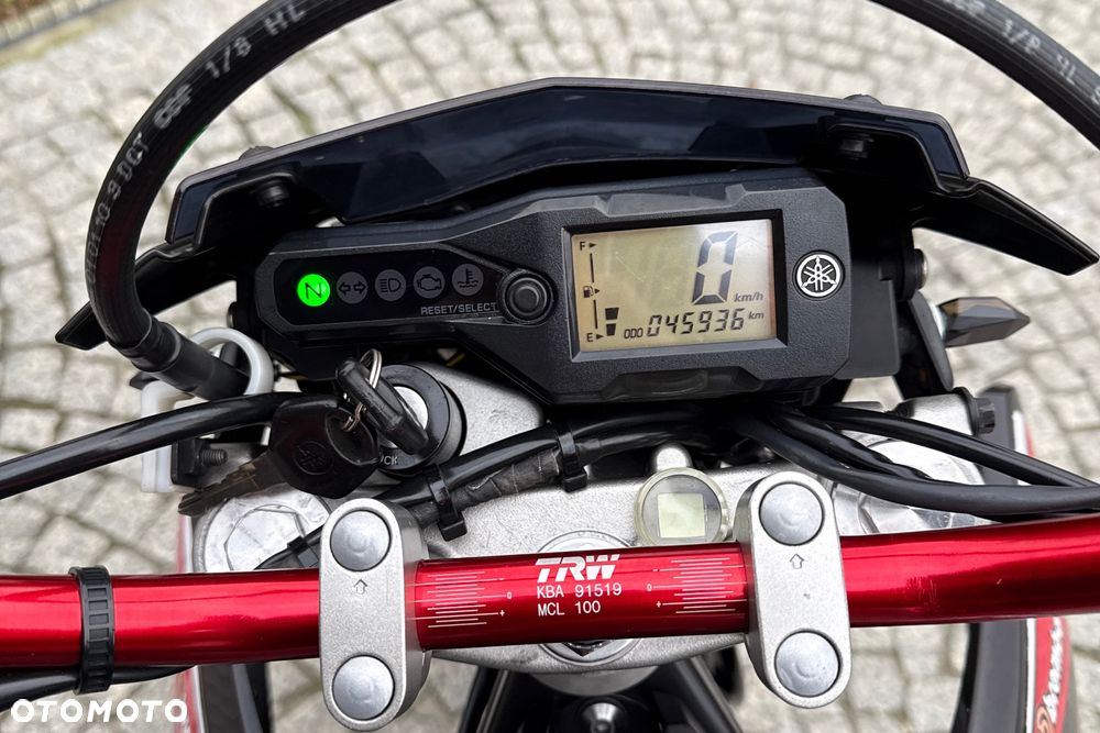 Yamaha WR - 12