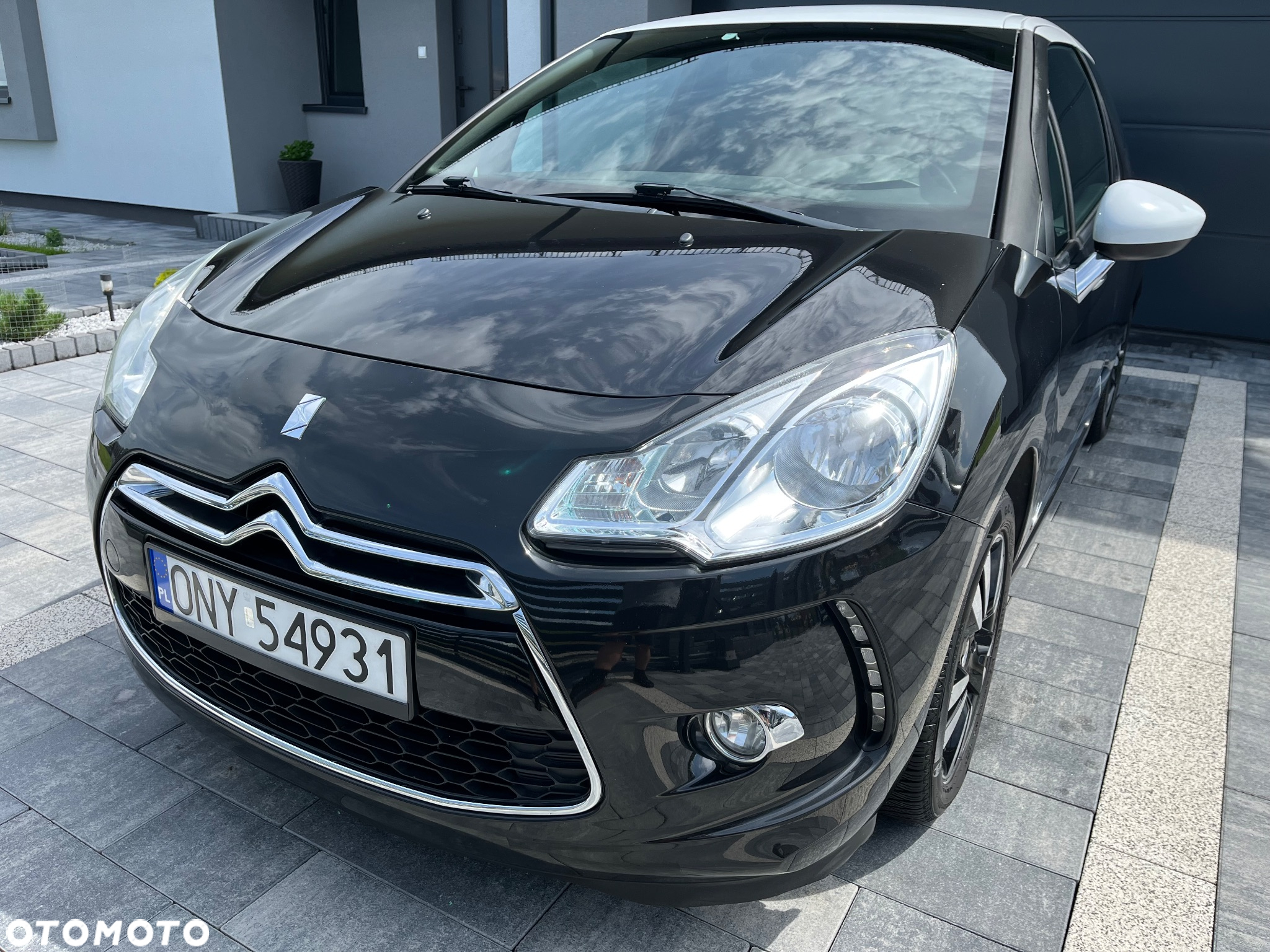 Citroën DS3 1.6 HDi SoChic - 8
