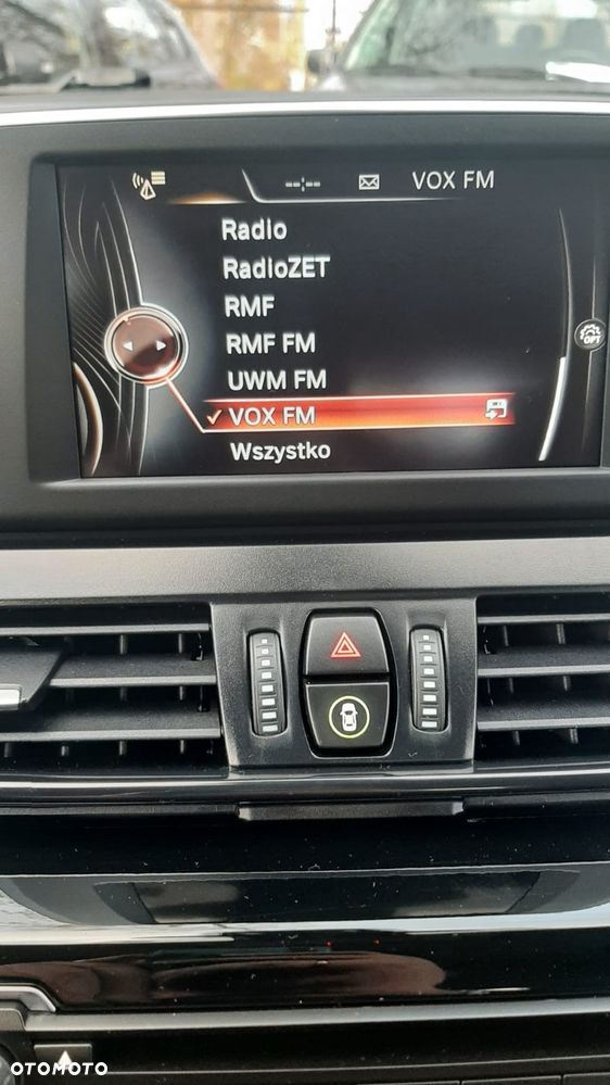 BMW Seria 2 218d - 25