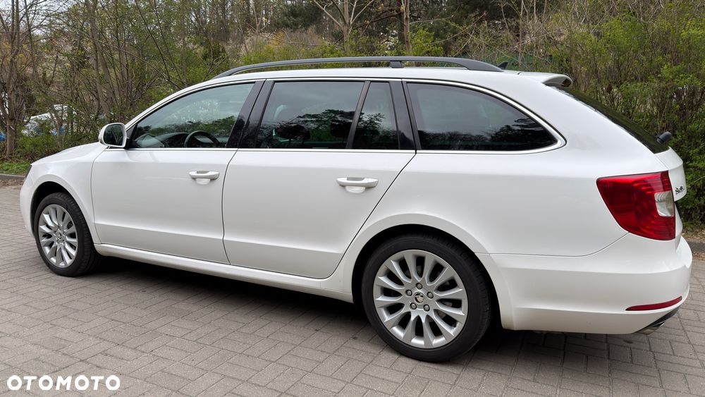 Skoda Superb 2.0 TDI Green tec Ambition - 2