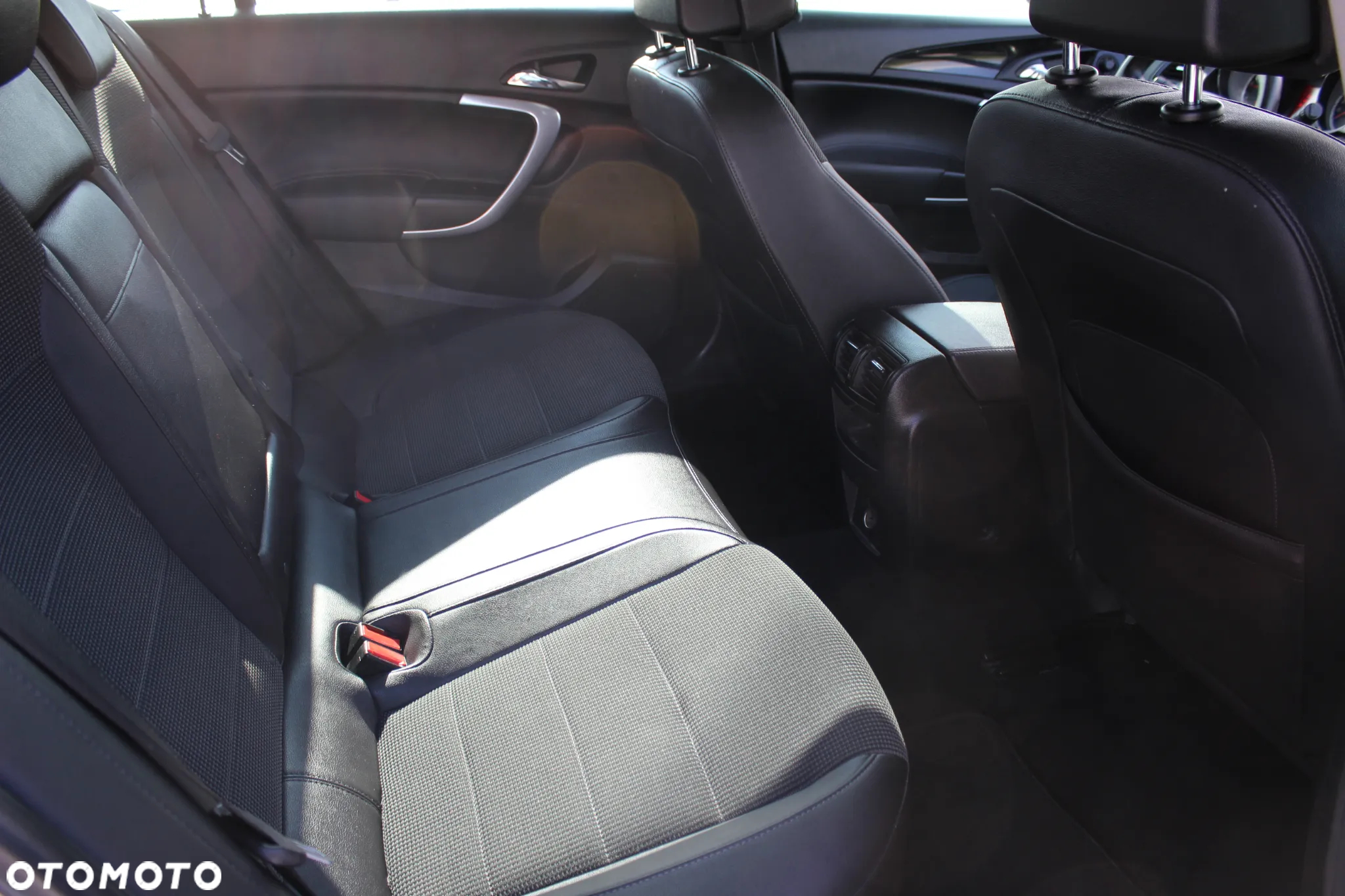 Opel Insignia 2.0 CDTI 150 Jahre - 8